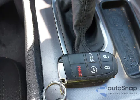 2019 Dodge Charger Sxt Rwd z USA, uszkodzony, nr VIN 2C3CDXBG0KH523221